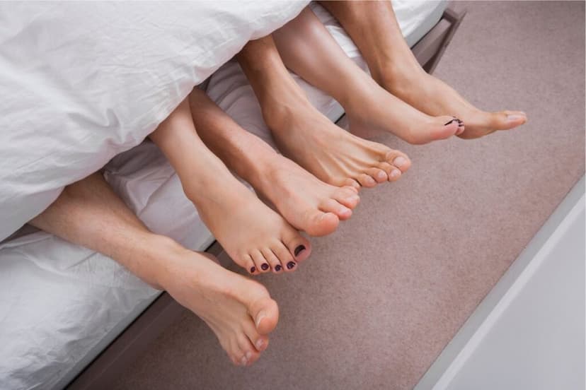 ทรีซั่ม (Threesome) ยังไงให้ปลอดภัย? รวมข้อควรรู้เกี่ยวกับเซ็กซ์หมู่1
